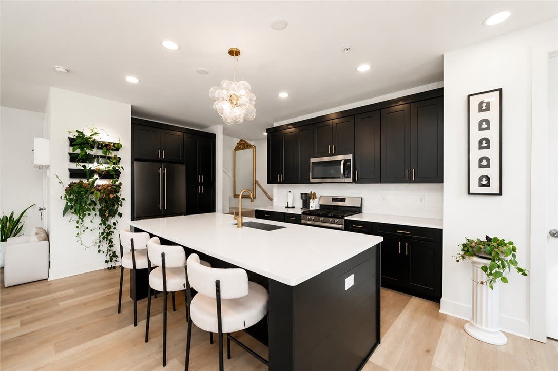 800 Gillian Ln – photo 4
