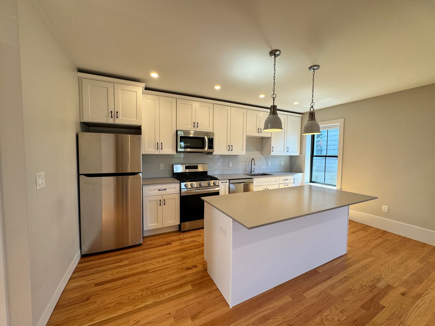 3 Bartlett St – photo 3