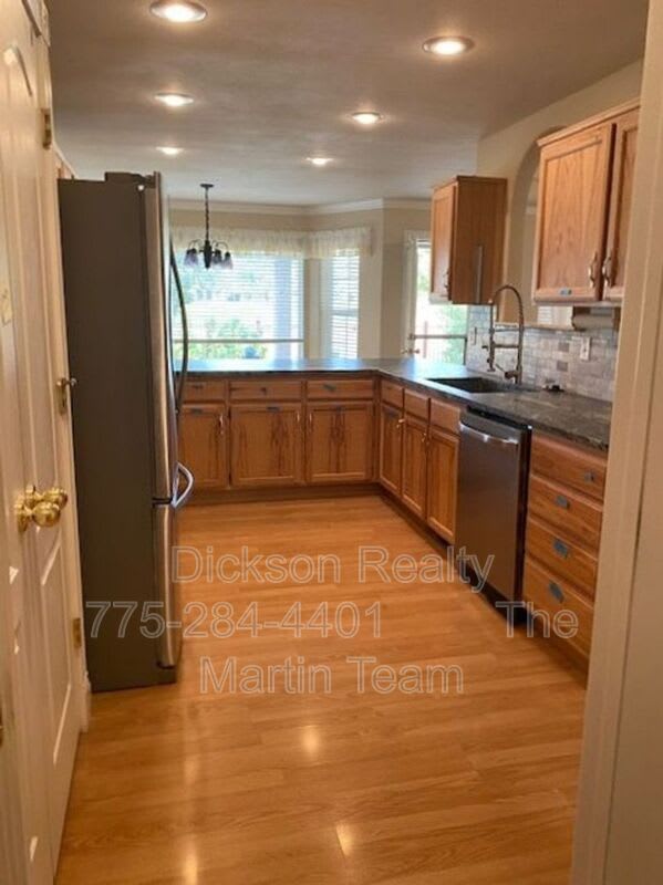 752 Divot Drive – photo 4