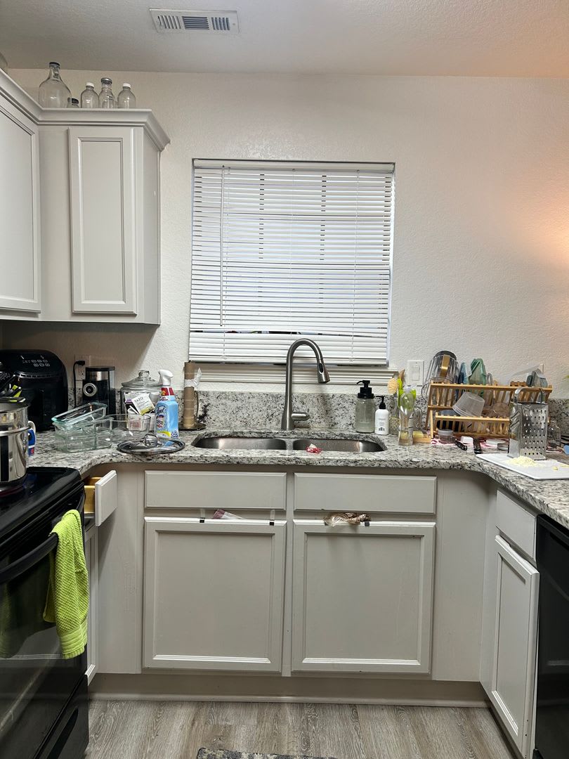 688 W Sycamore St – photo 2