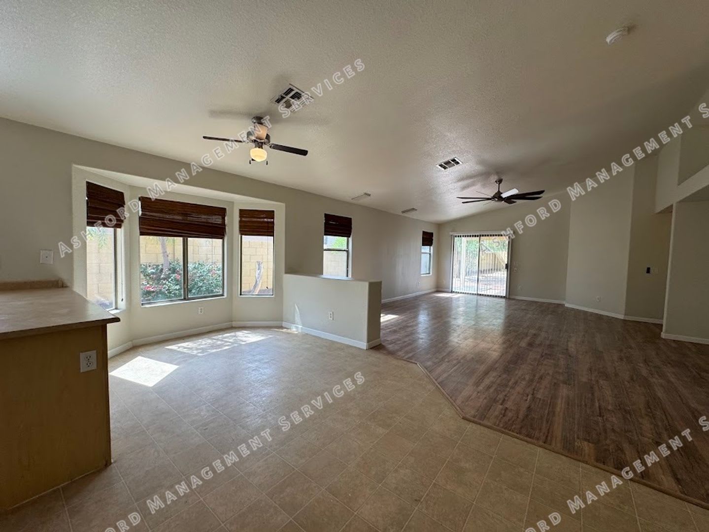 BEAUTIFUL 3 BEDROOM 2 BATHROOM HOME IN GOODYEAR – photo 3