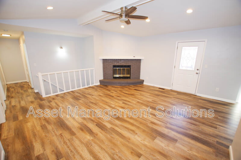1 Oak Point Dr – photo 3