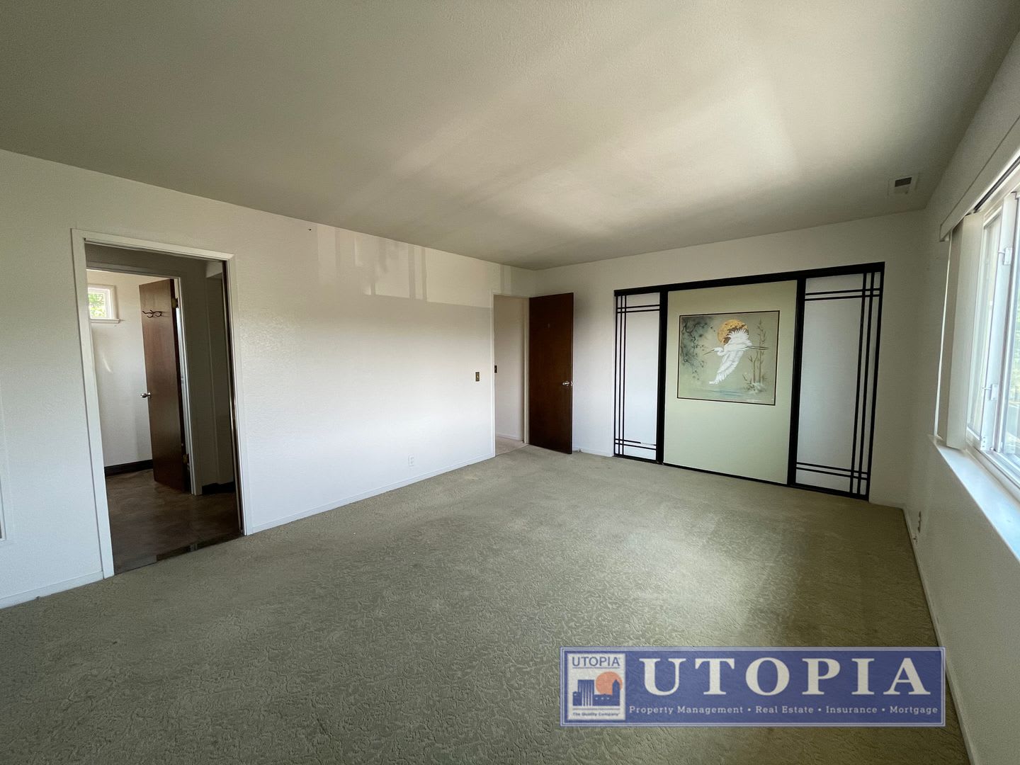 Spacious, sunny two-bedroom, two-bath condo is only a few short blocks to the Beach Boardwalk – photo 5