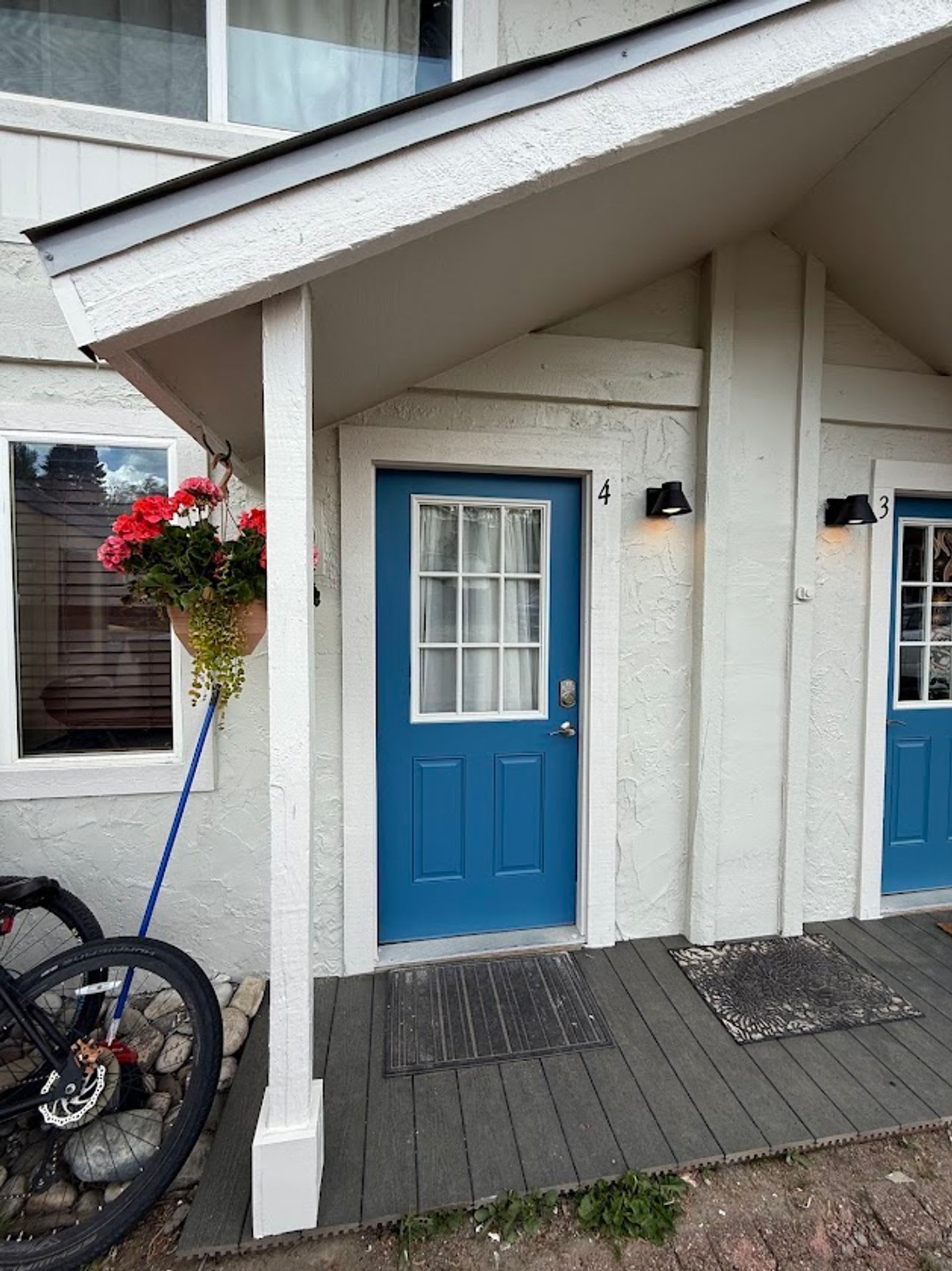 Downtown 2bedroom Townhome – photo 3