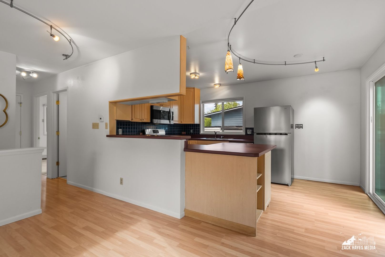 Newly Updated 4 Bedroom UMED Home! – photo 4