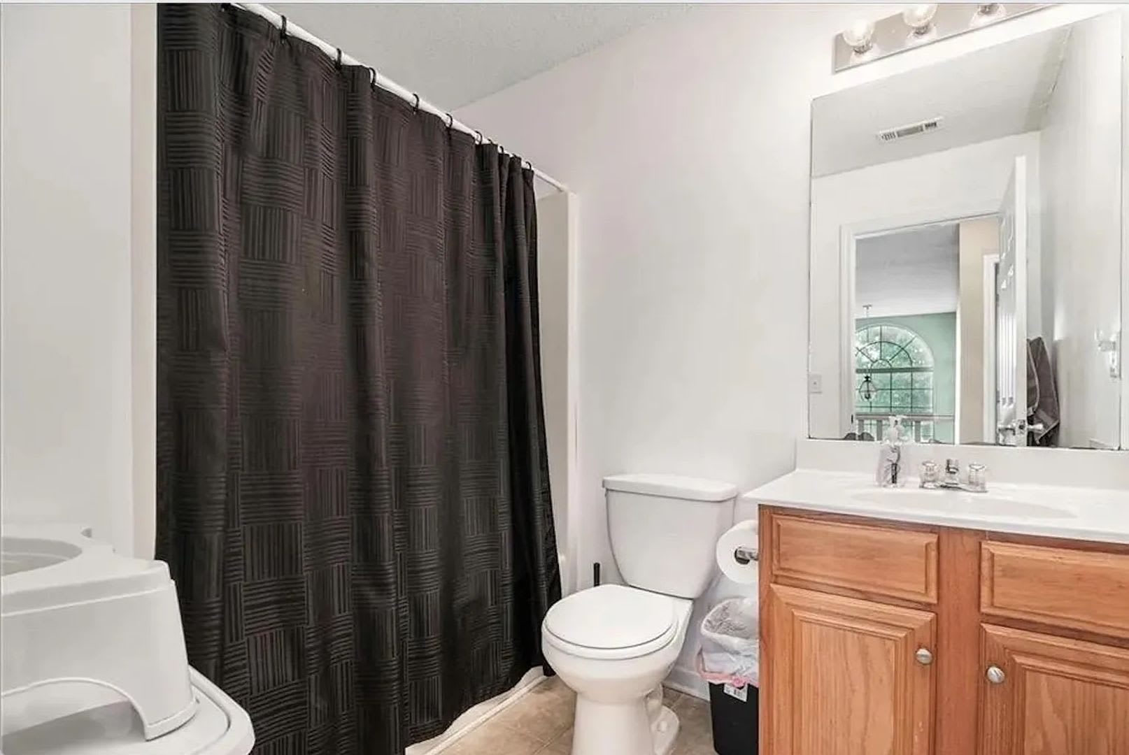 Room in 5 Bedroom Home in Dallas GA – photo 2