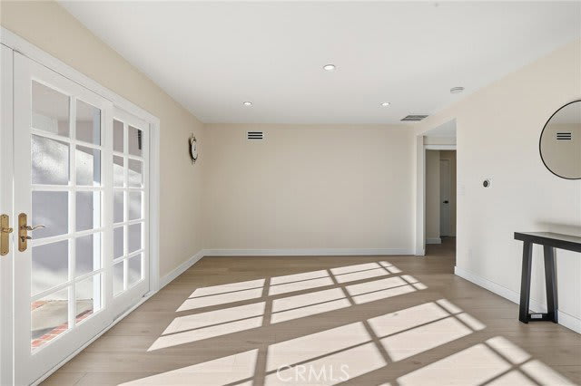 9233 Swinton Avenue – photo 2