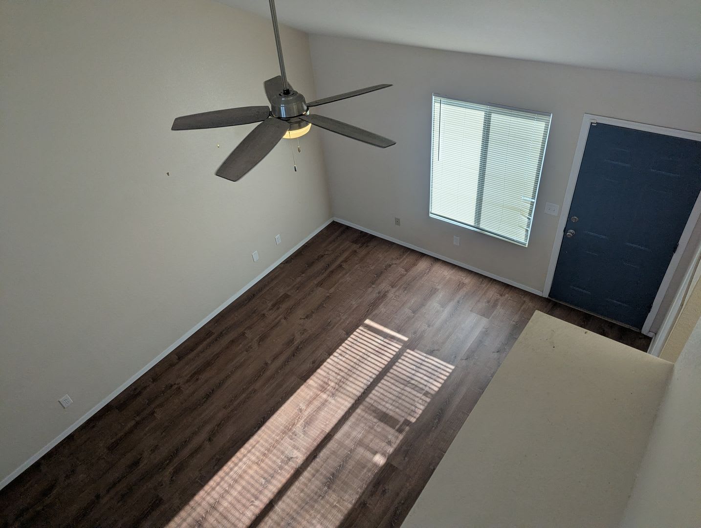 Cool 2 story townhouse – photo 4