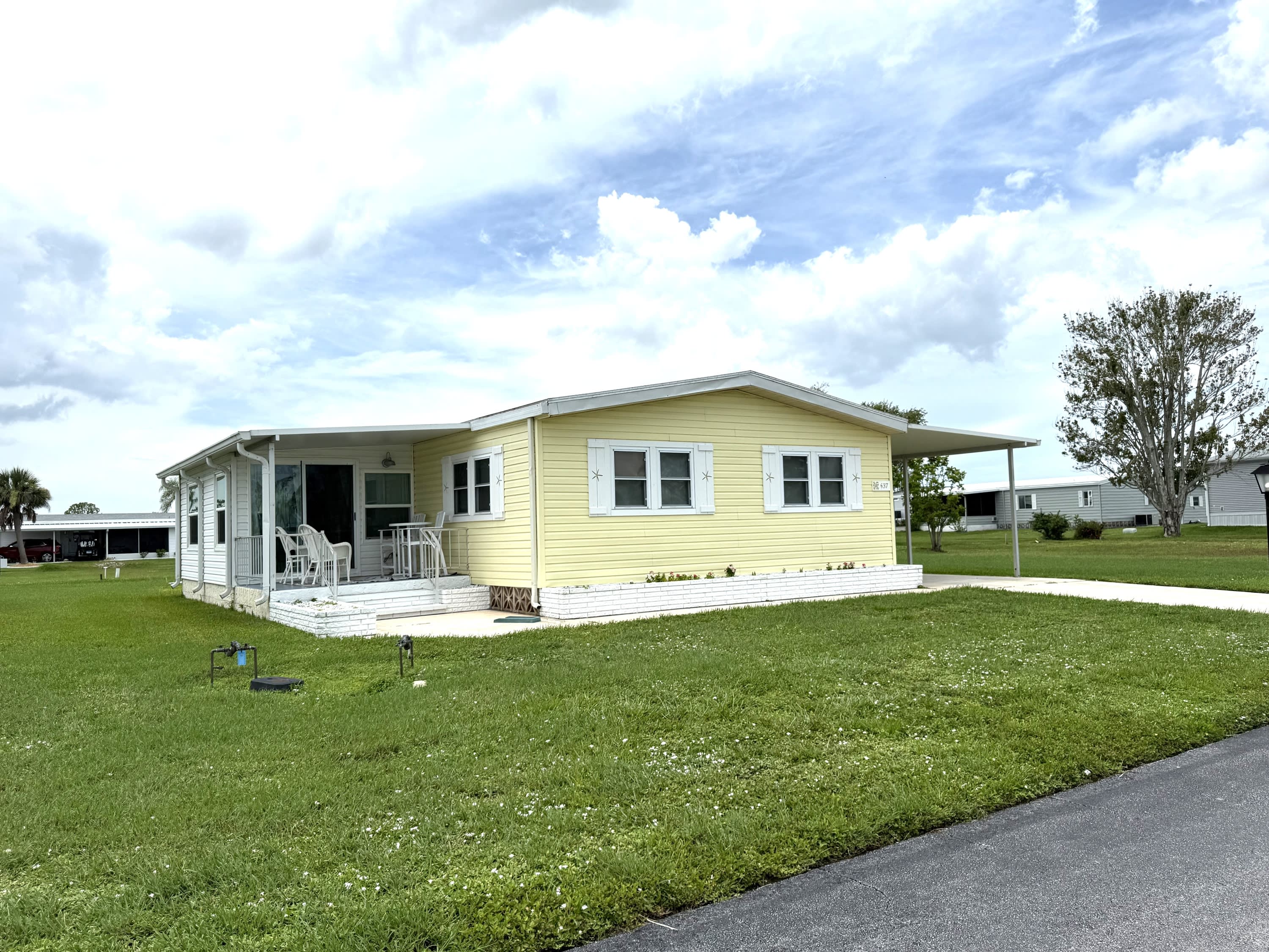 637 Los Altos – photo 2