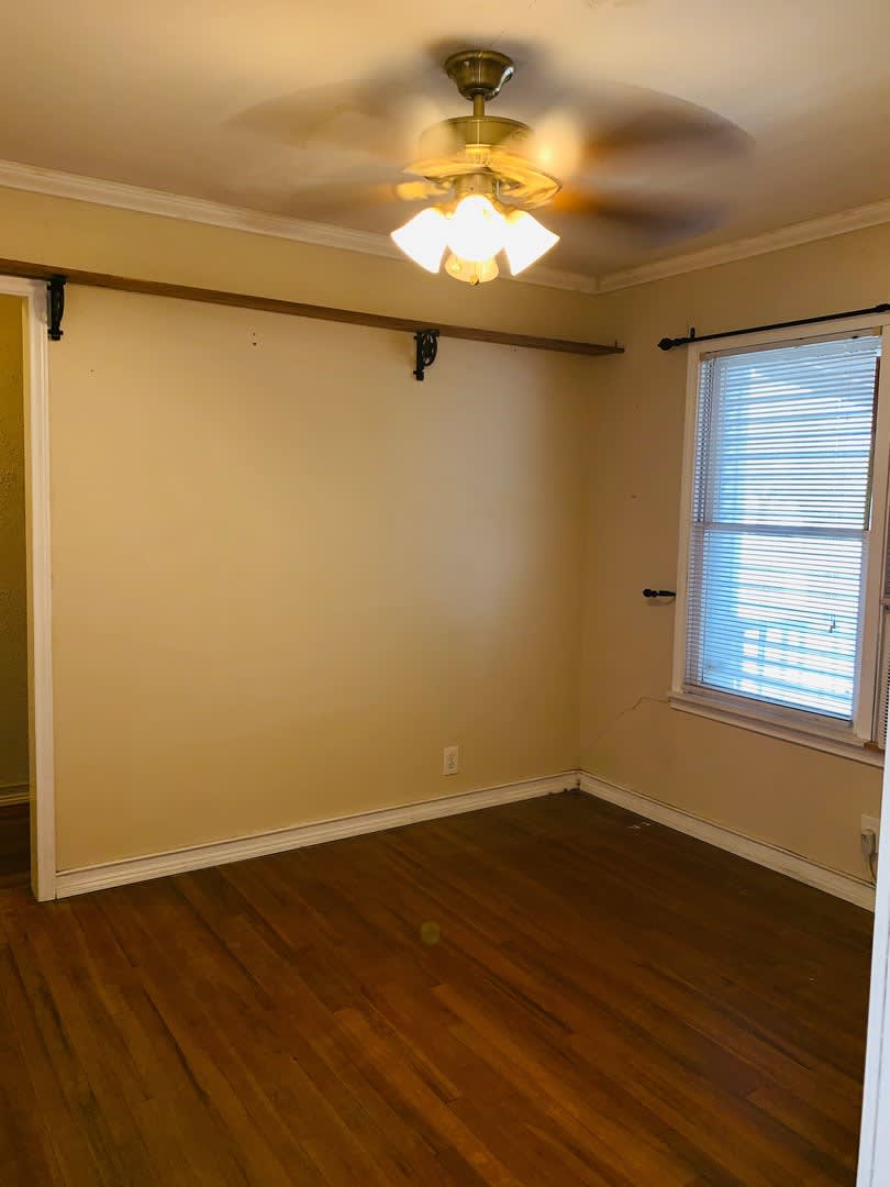 Charming 2-Bedroom Home with Large Backyard, Covered Patio &amp; Workshop-Calallen Area – photo 4