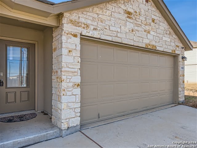 9811 Bratten Rise – photo 3