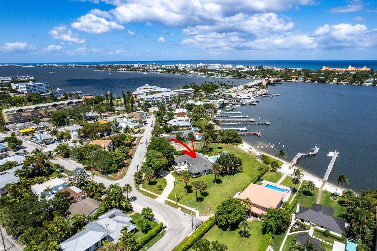 210 S Lake Drive – photo 1