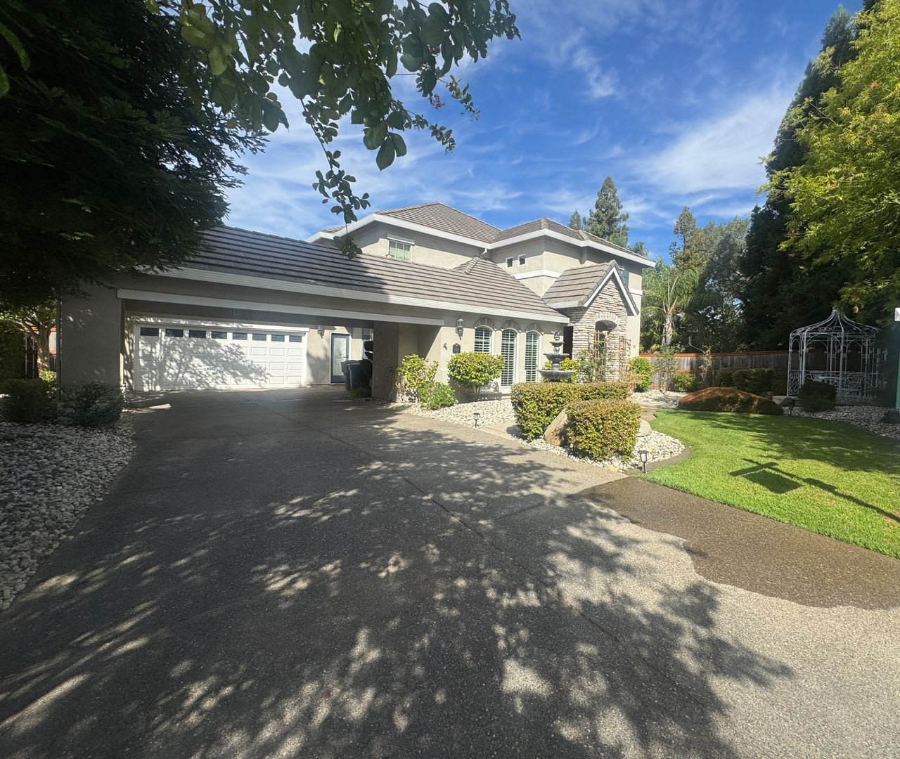 Beautiful Executive Home 4 Bedrooms 3 5 Bathrooms In Desirable Granite Bay – photo 2