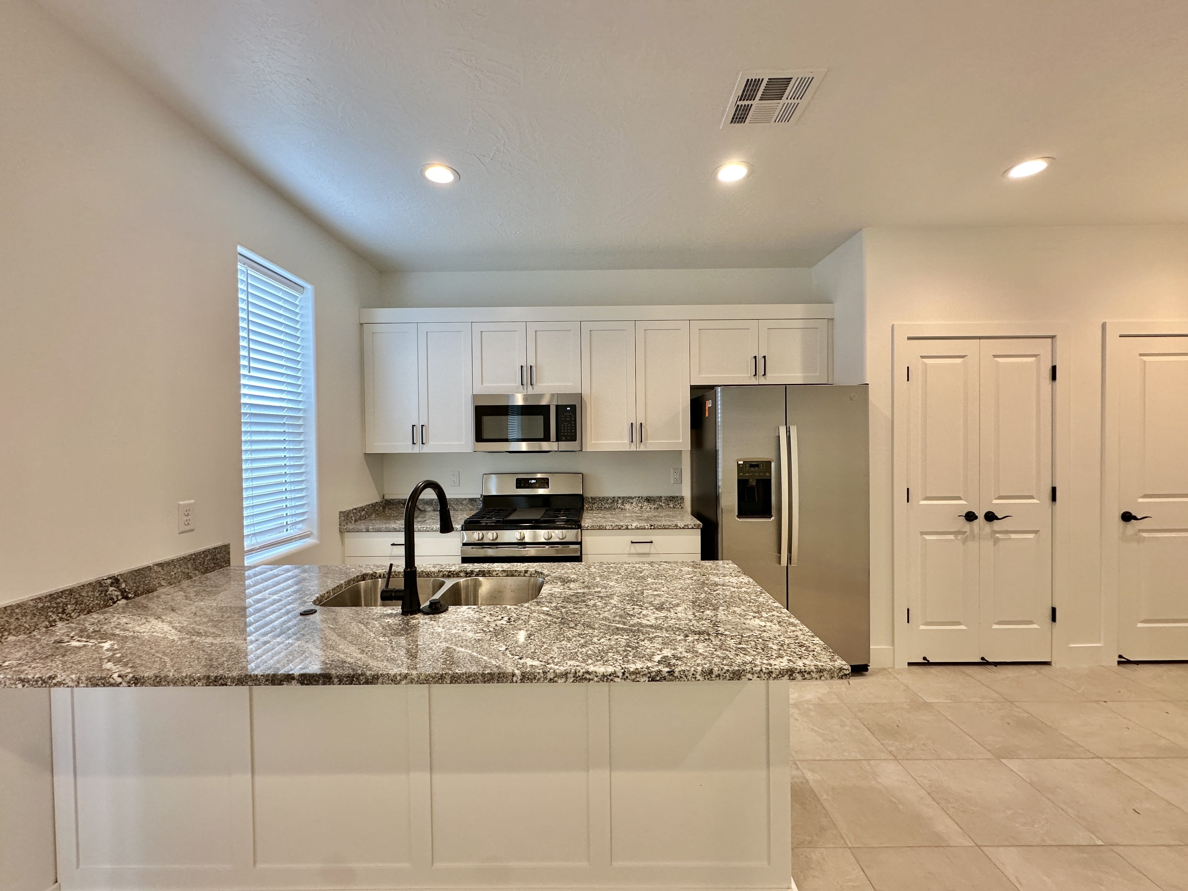 236 N 2480 W – photo 3