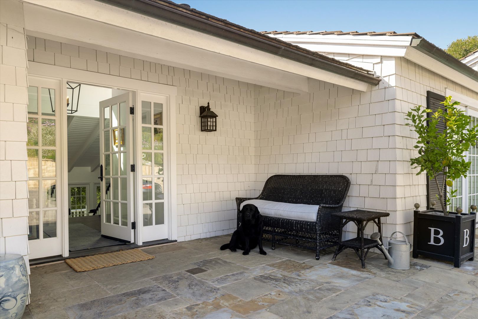 Elevated Ranch Living with Whimsical Elegance in Hope Ranch – photo 5