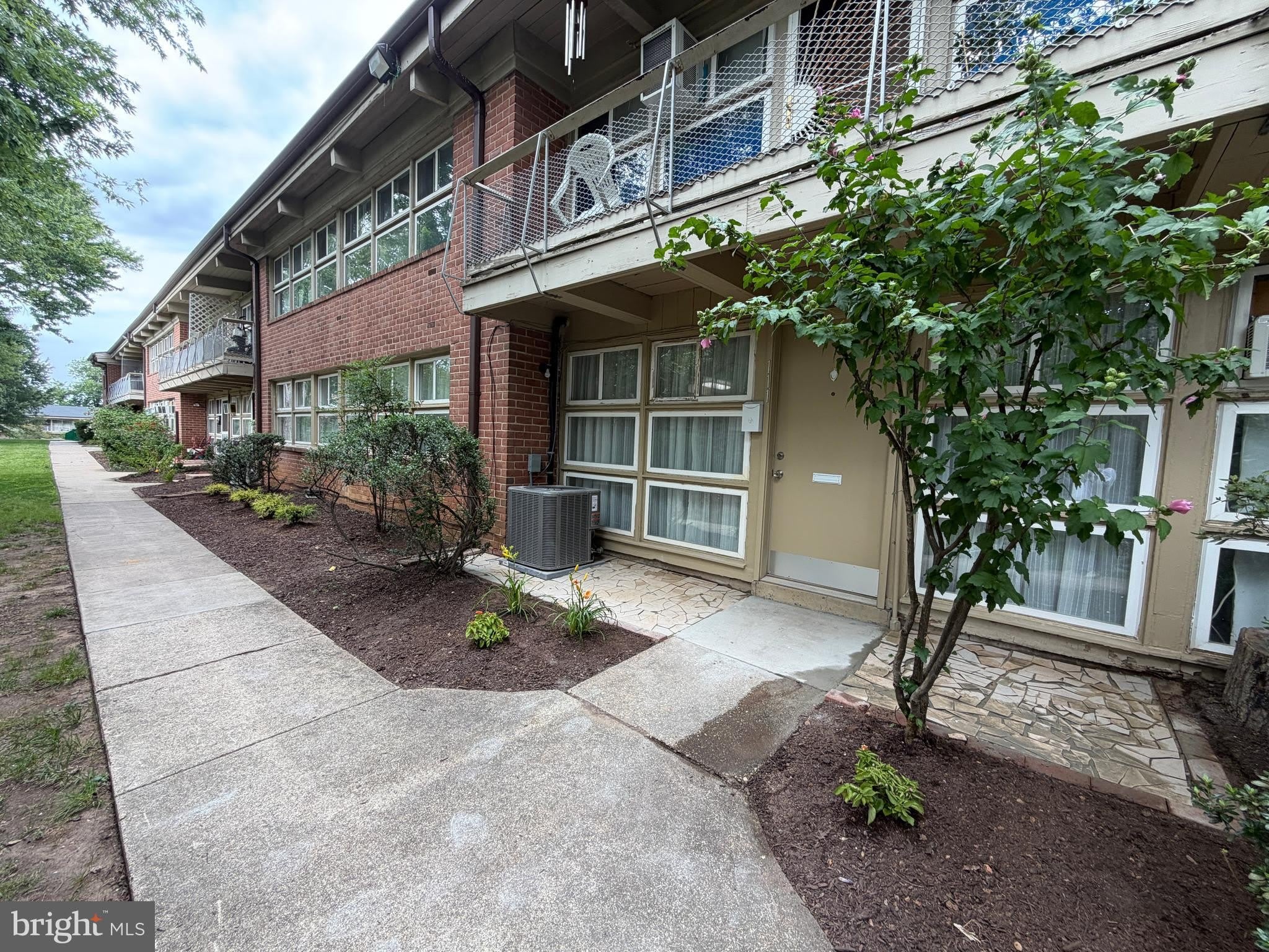 7402 18Th Avenue – photo 1