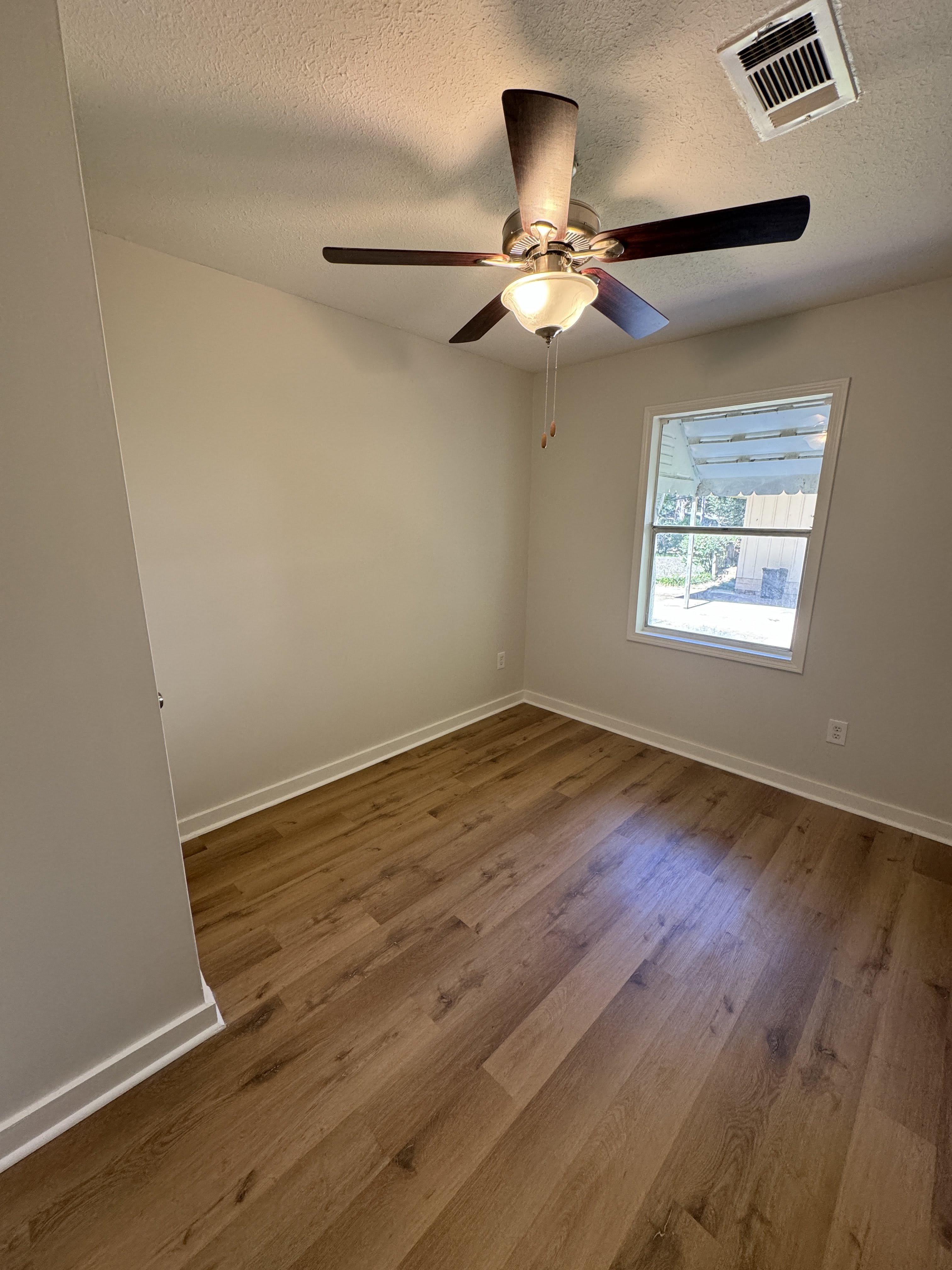 210 North Utica Street – photo 5