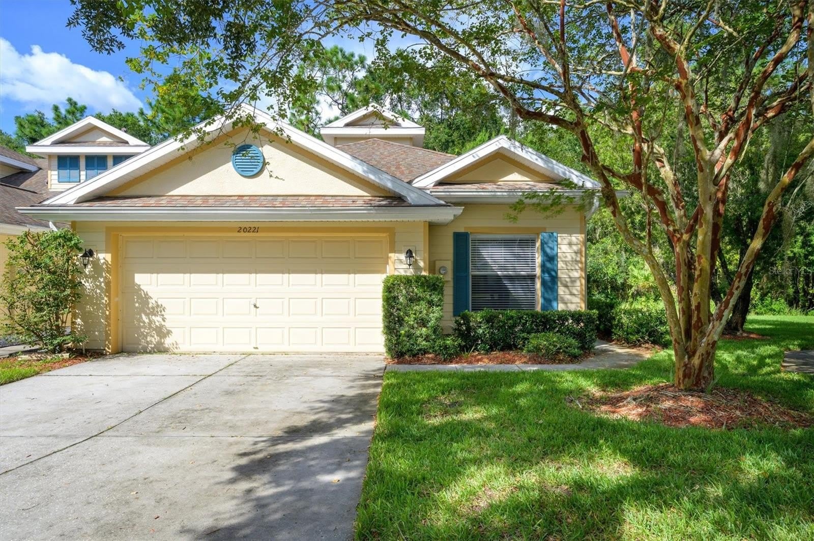 20221 VINTAGE OAKS Place – photo 1