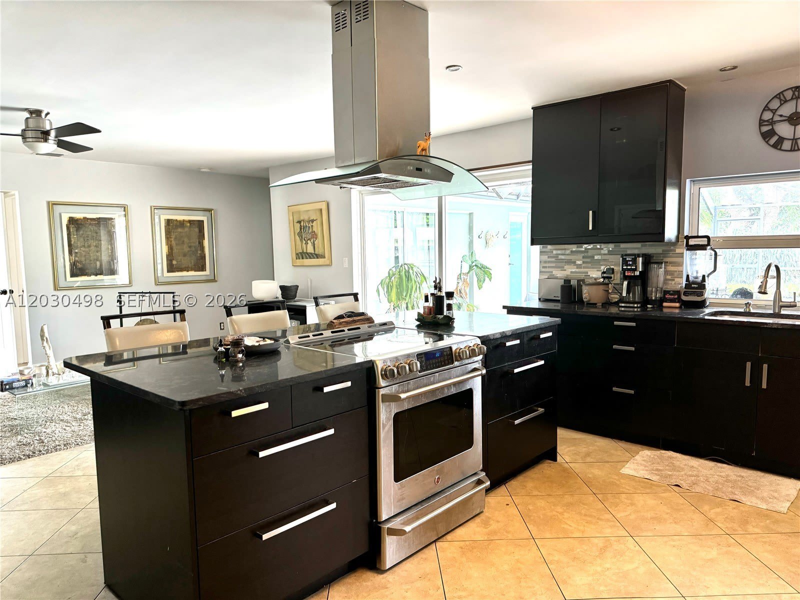 4116 Taft St – photo 3