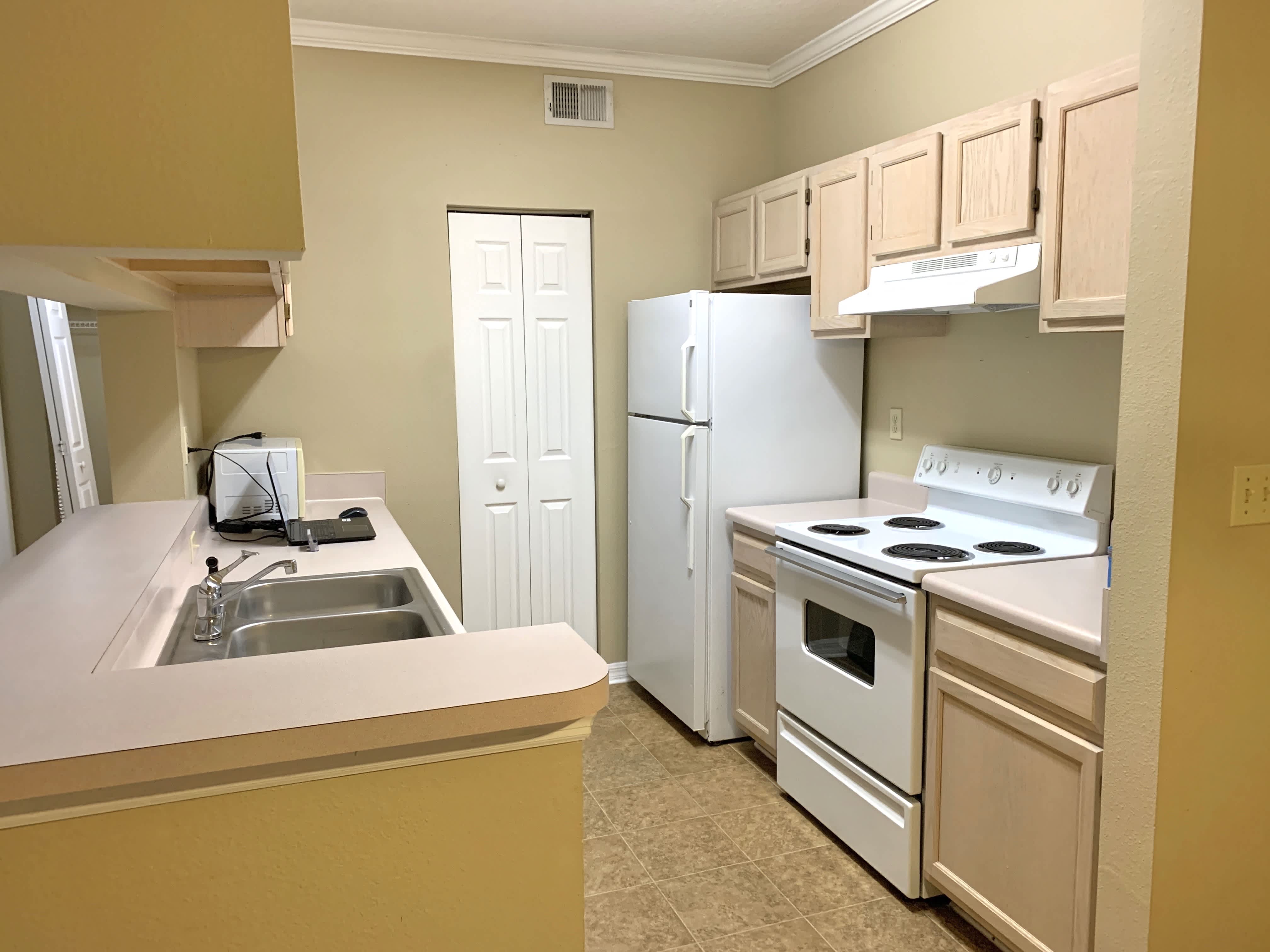 5620 Pinnacle Heights Cir Apt 207 – photo 1