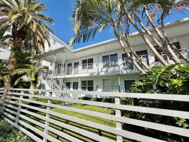 2445 Lake Pancoast Dr – photo 2
