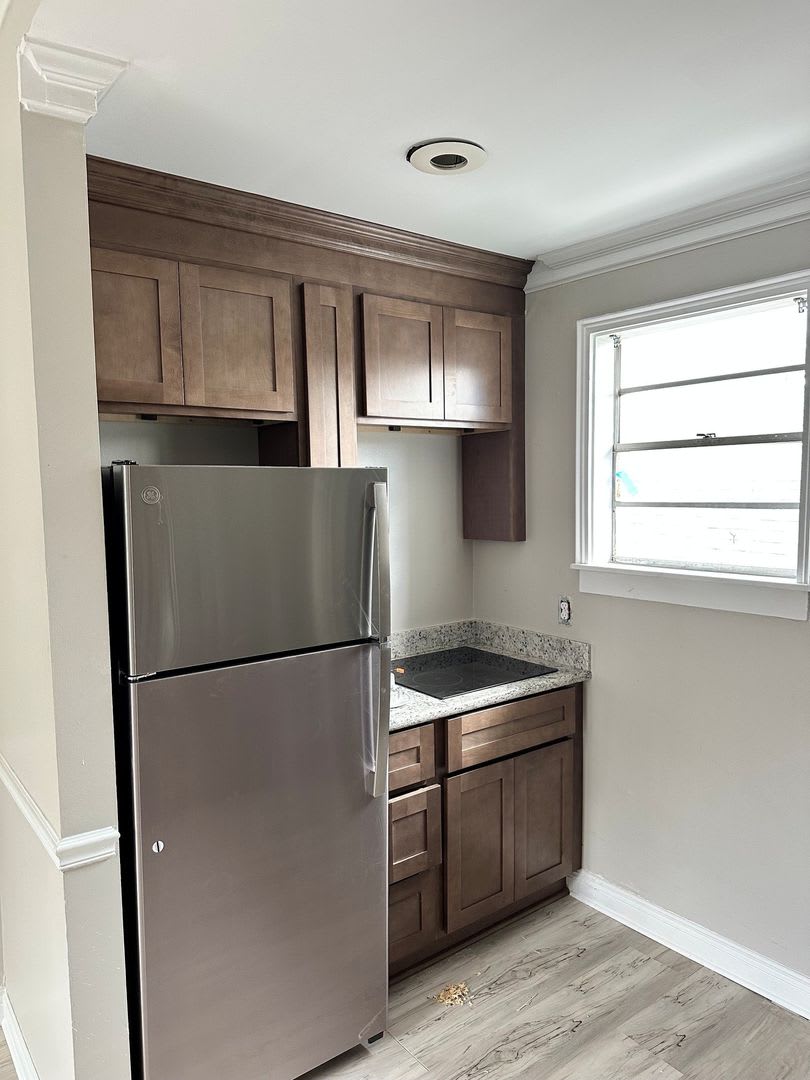 Mid City Newly Renovated – photo 3