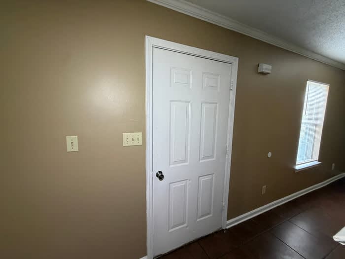 5719 Riverhead Avenue – photo 2