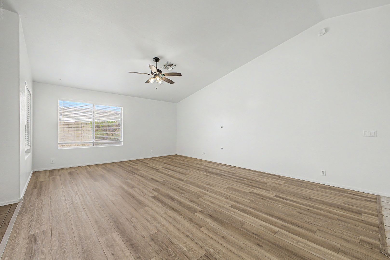 Perfect 4 BR Single Level Home – photo 3