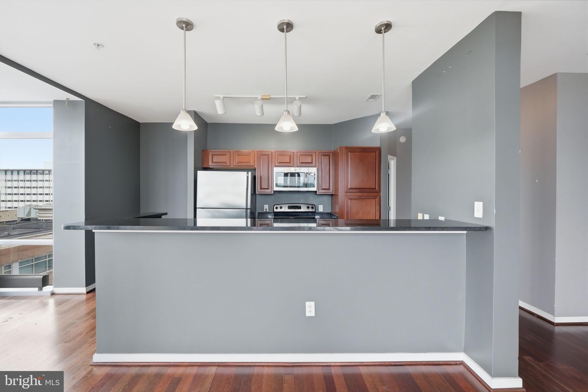 6506 AMERICA Boulevard – photo 4