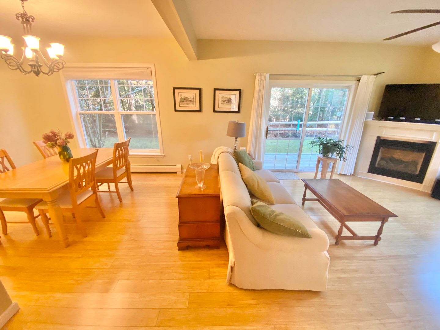 Furnished 2 or 3 bedroom condo Essex Junction SHORT TERM LEASE – photo 4