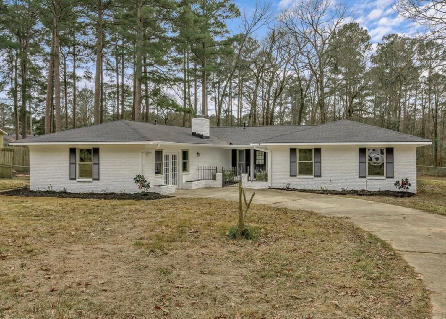 HAUGHTON FOR RENT! – photo 1
