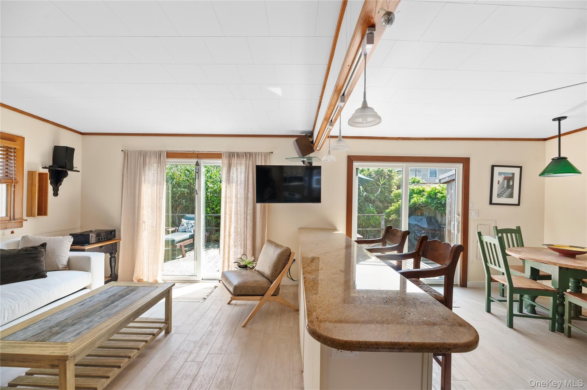 453 Dehnhoff Walk – photo 2