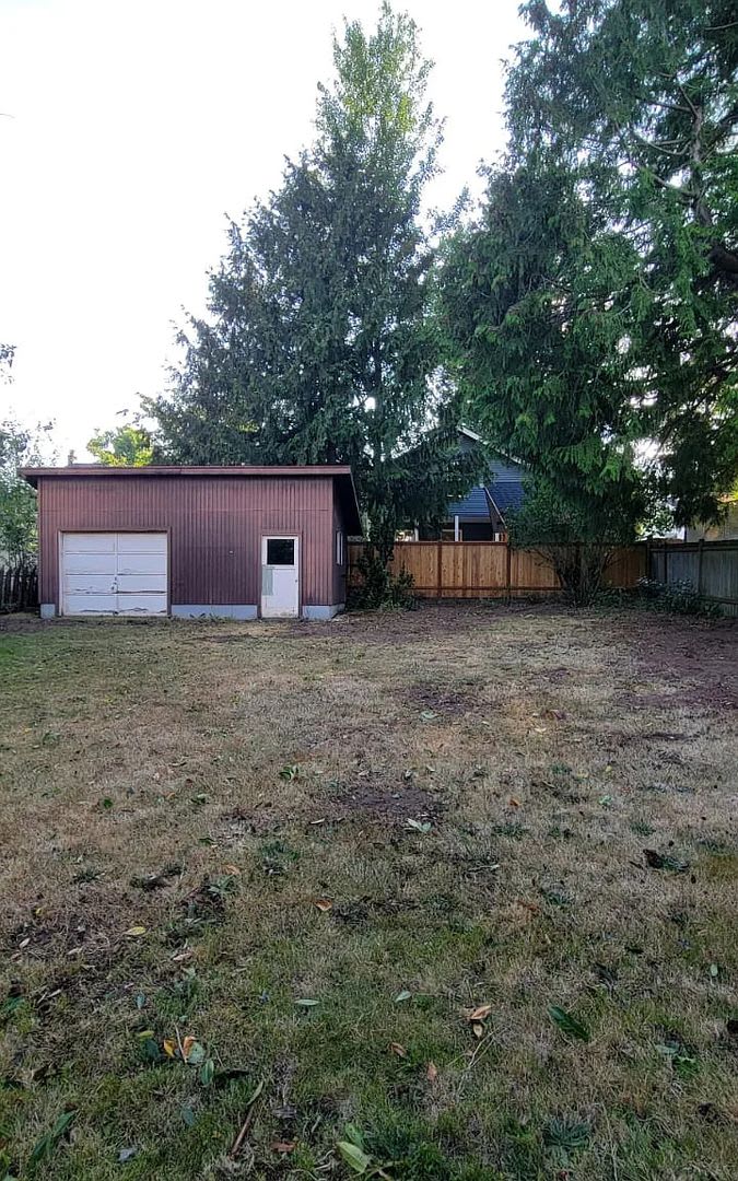 Updated 3-Bedroom Home with Spacious Yard in Broadview/Bitter Lake – photo 5