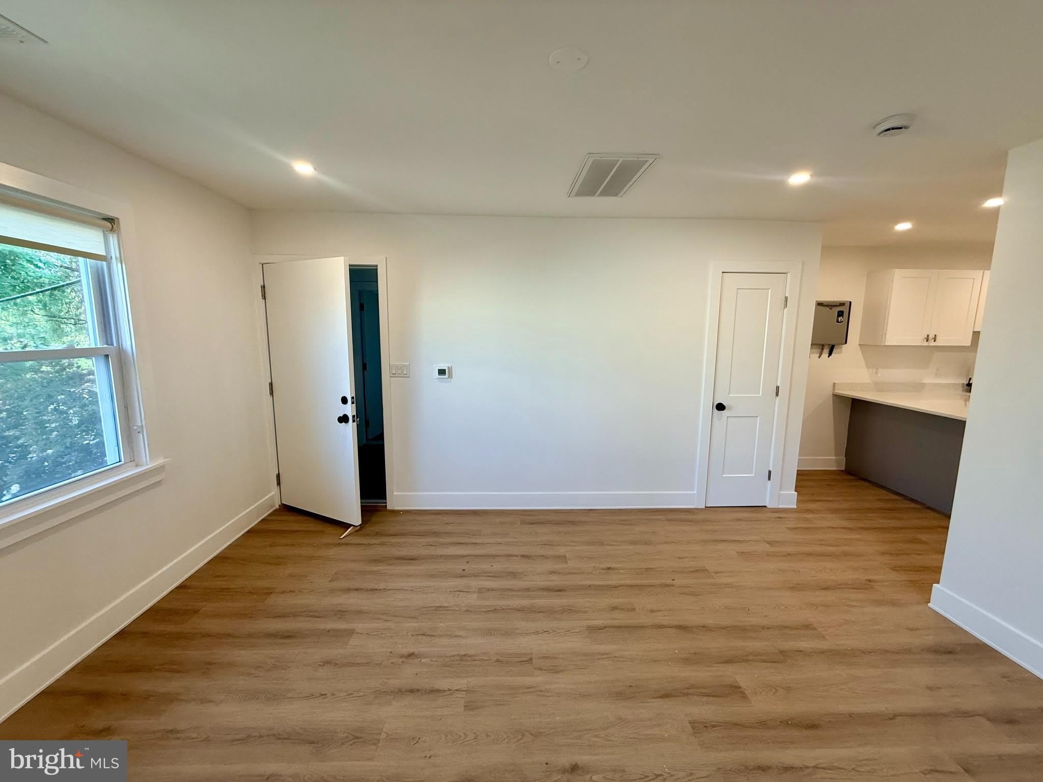 2920 8TH Street NE – photo 3