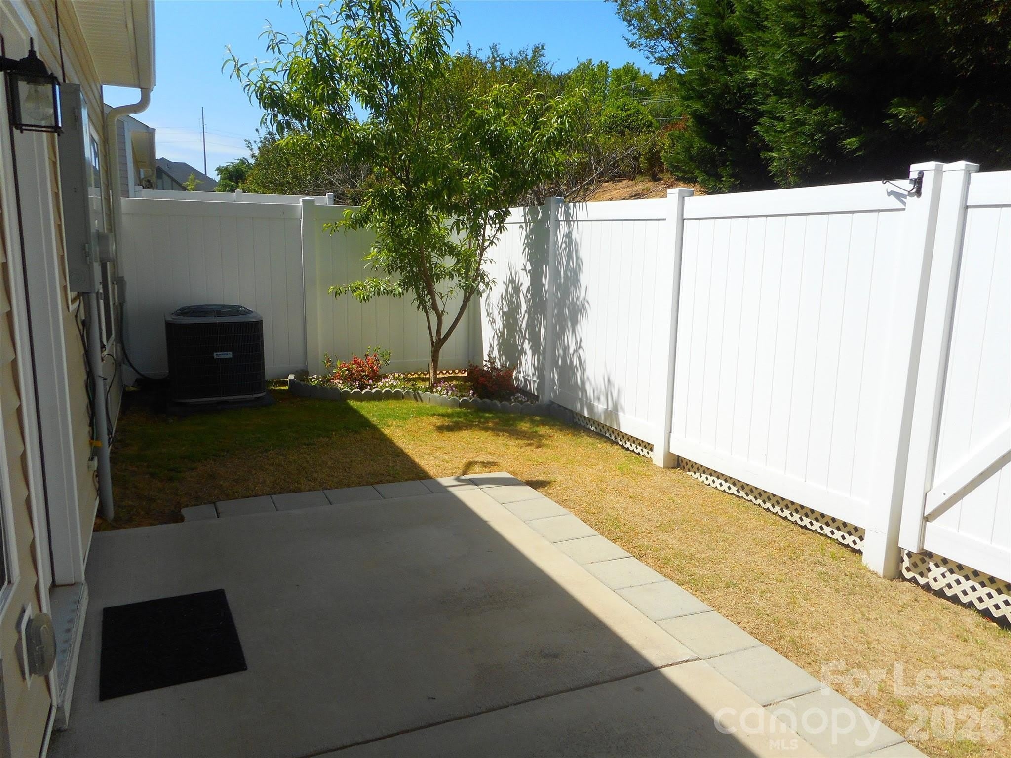 418 Windsor Gate Drive – photo 3