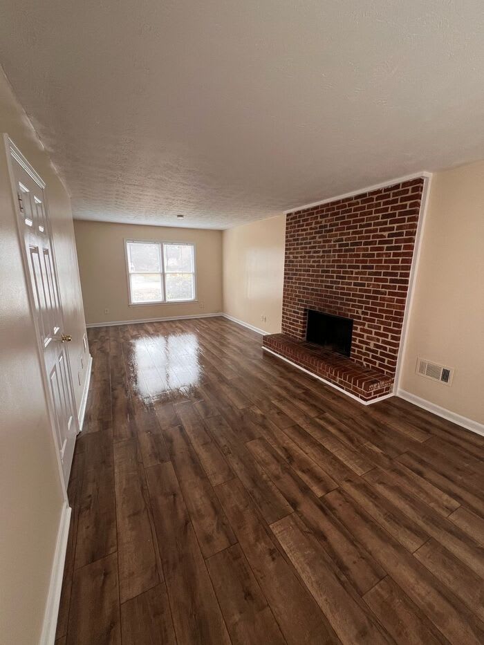 2136 Golfview Drive Southeast – photo 3