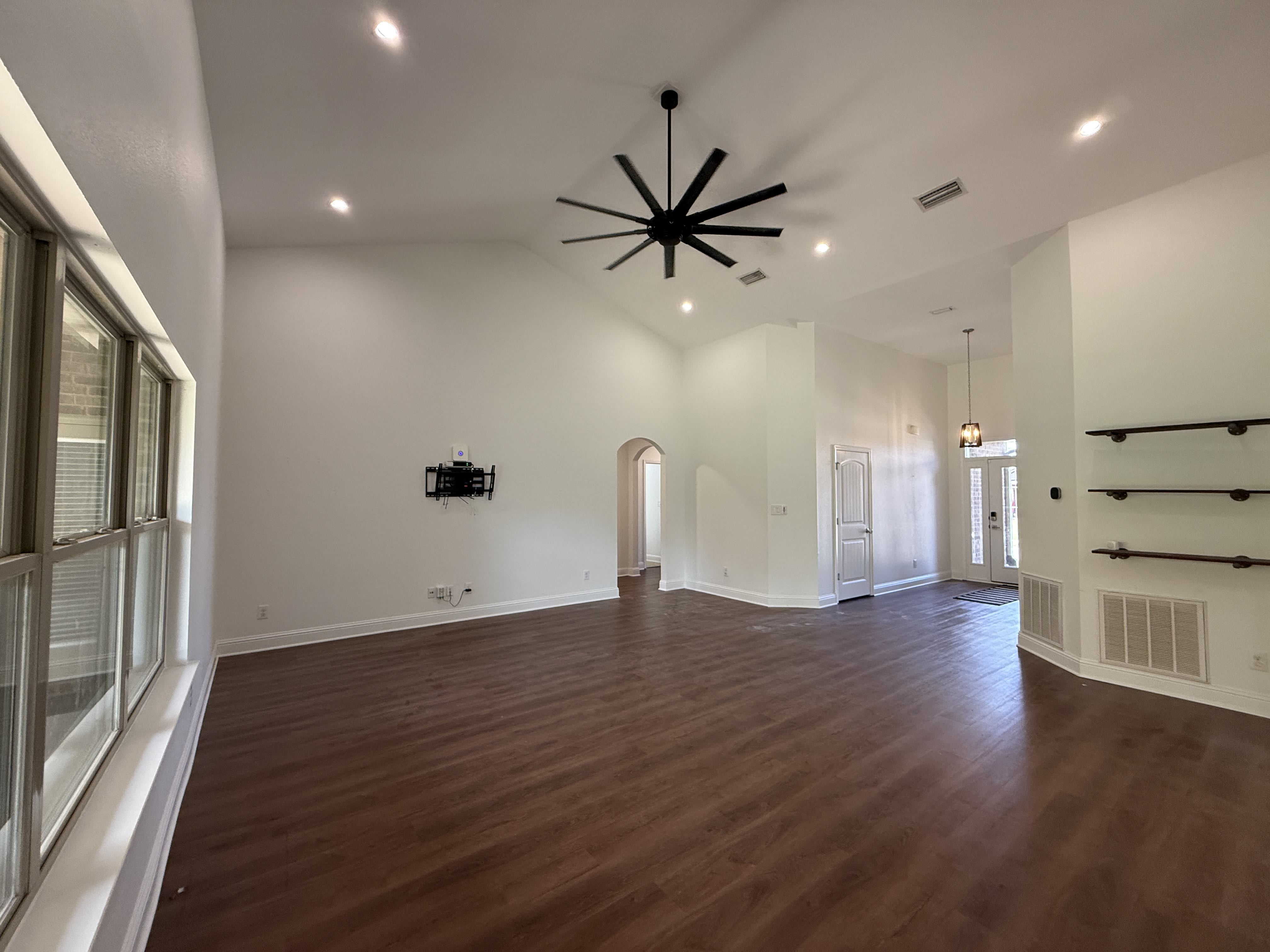10510 Dunmore Dr – photo 2
