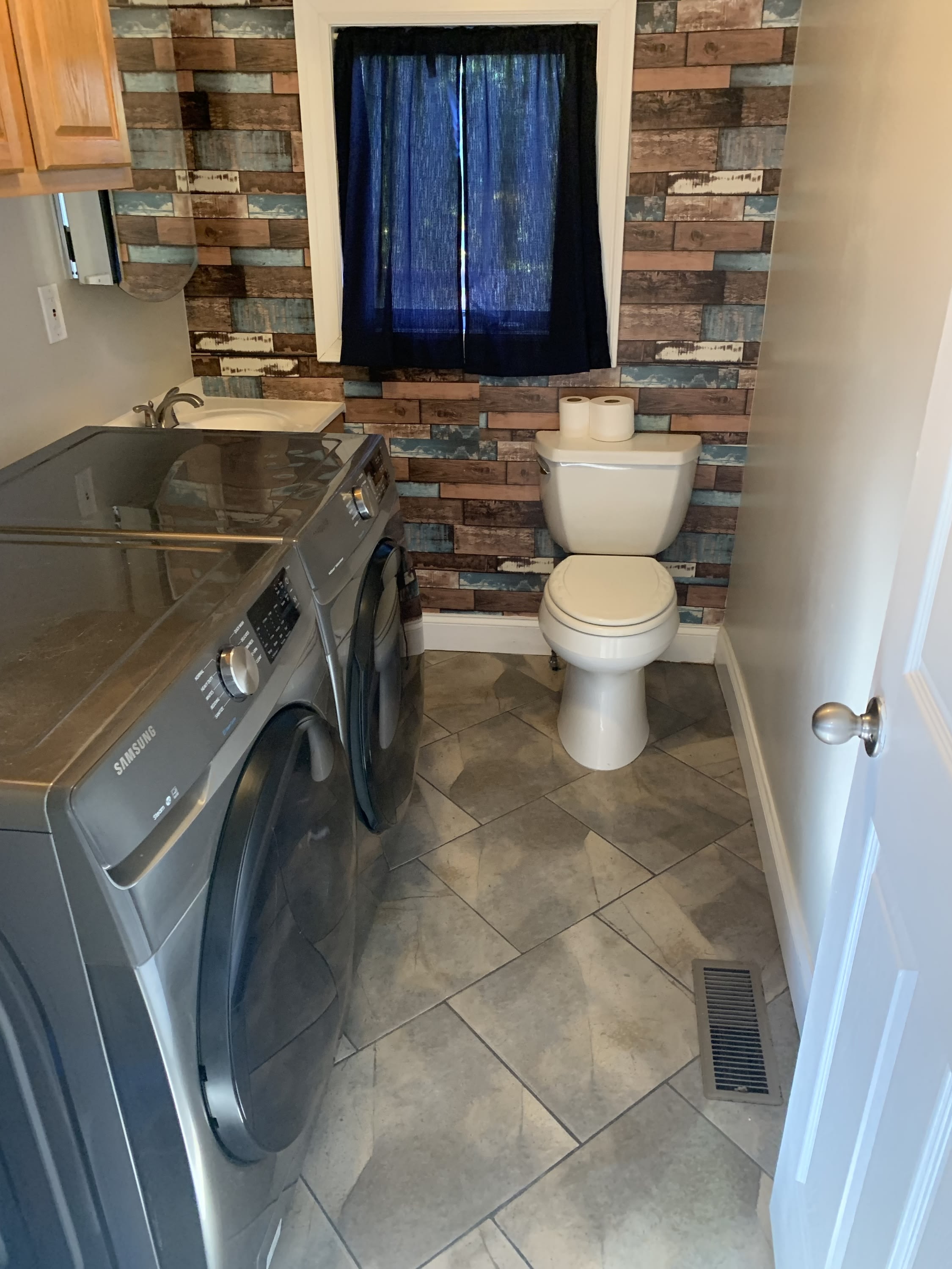 117 S Main St – photo 3