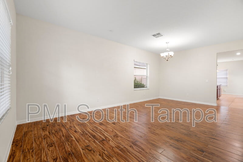 13740 Newport Shores Dr – photo 4