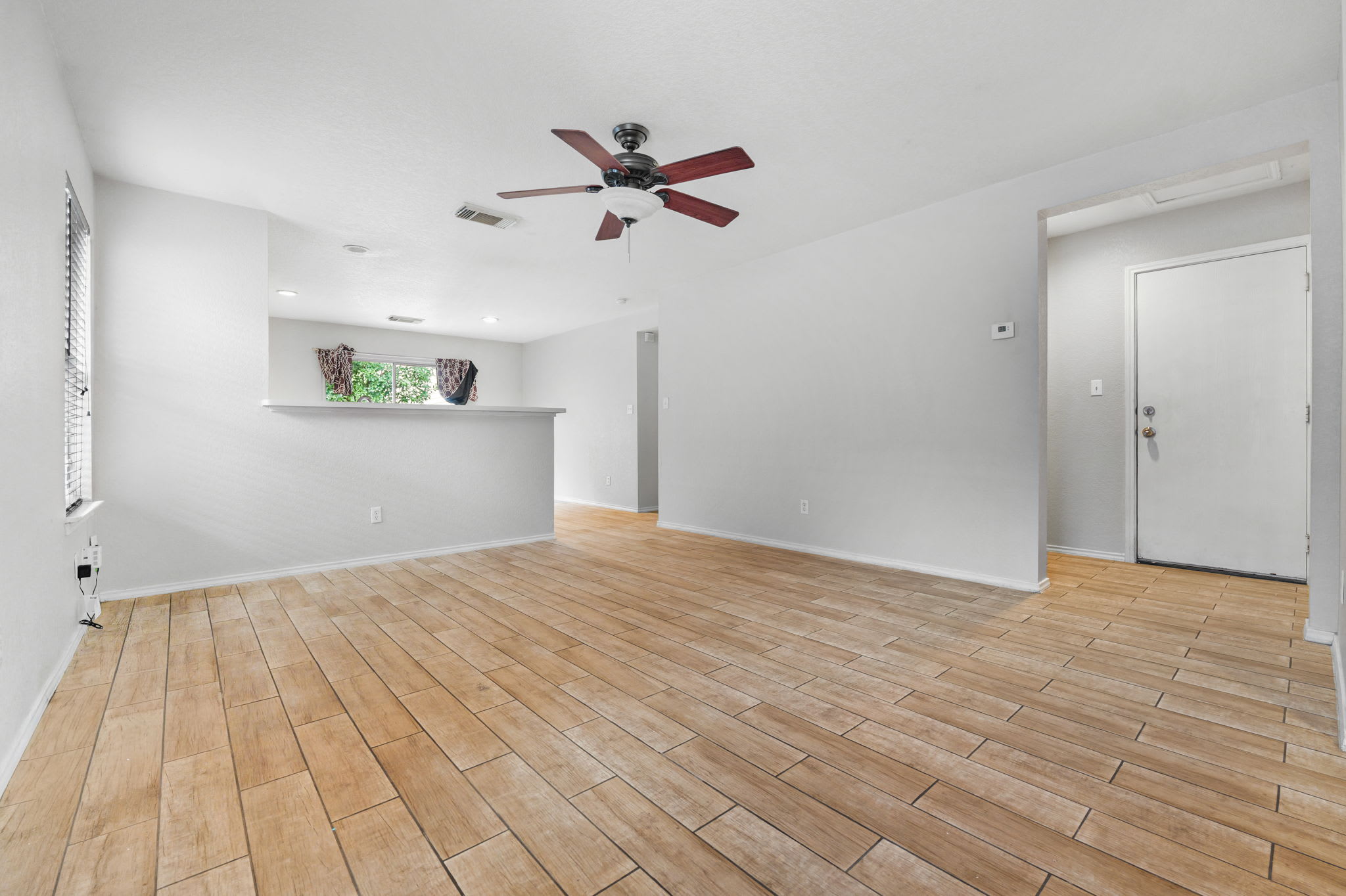 323 Amberdale Oak – photo 5