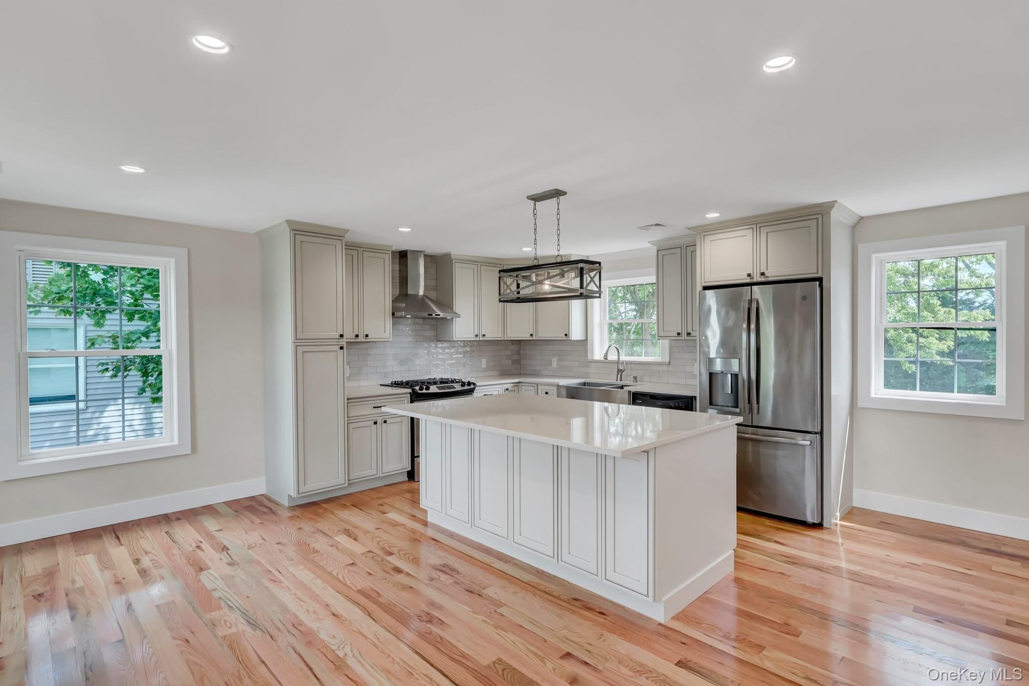 25 Sunnybrook Drive E – photo 2