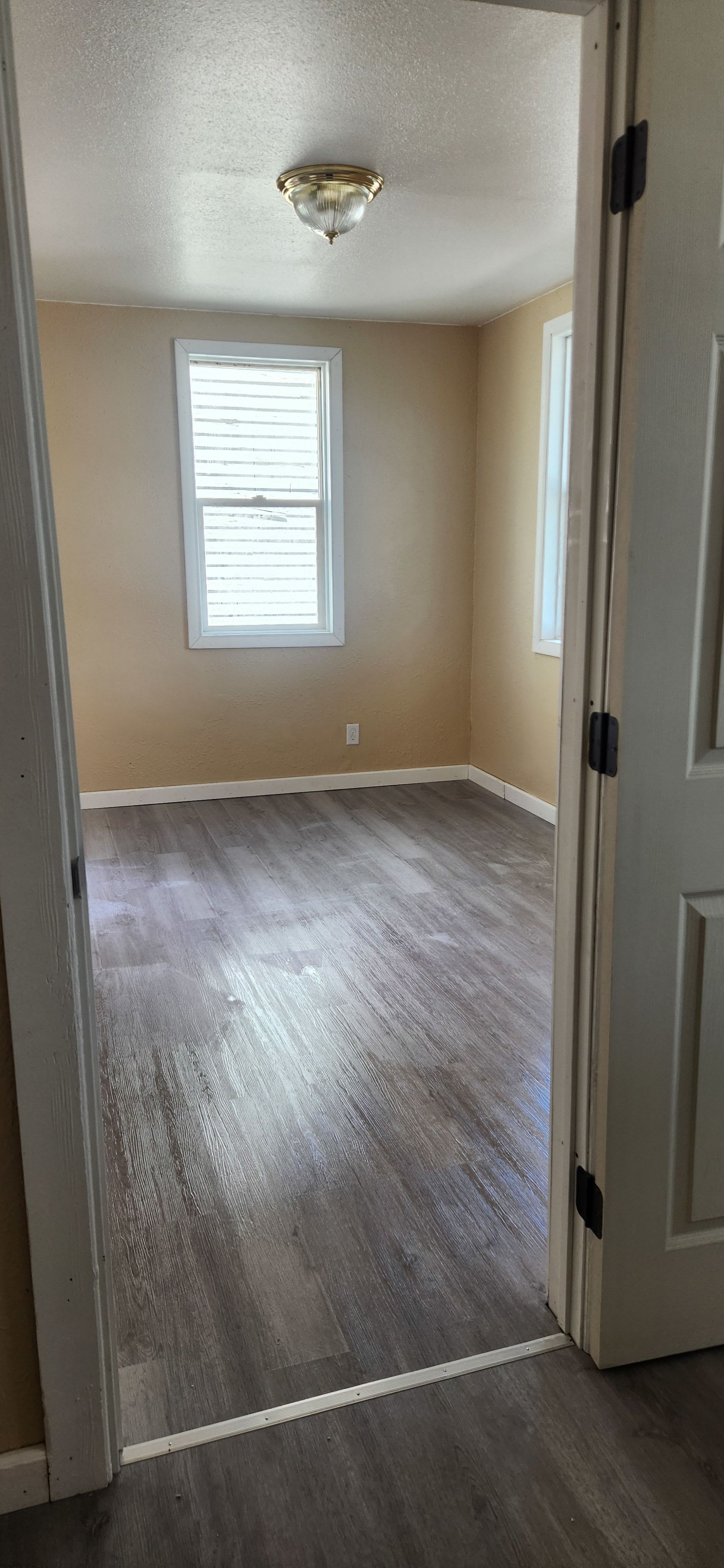 132 W Dawson Ave – photo 2