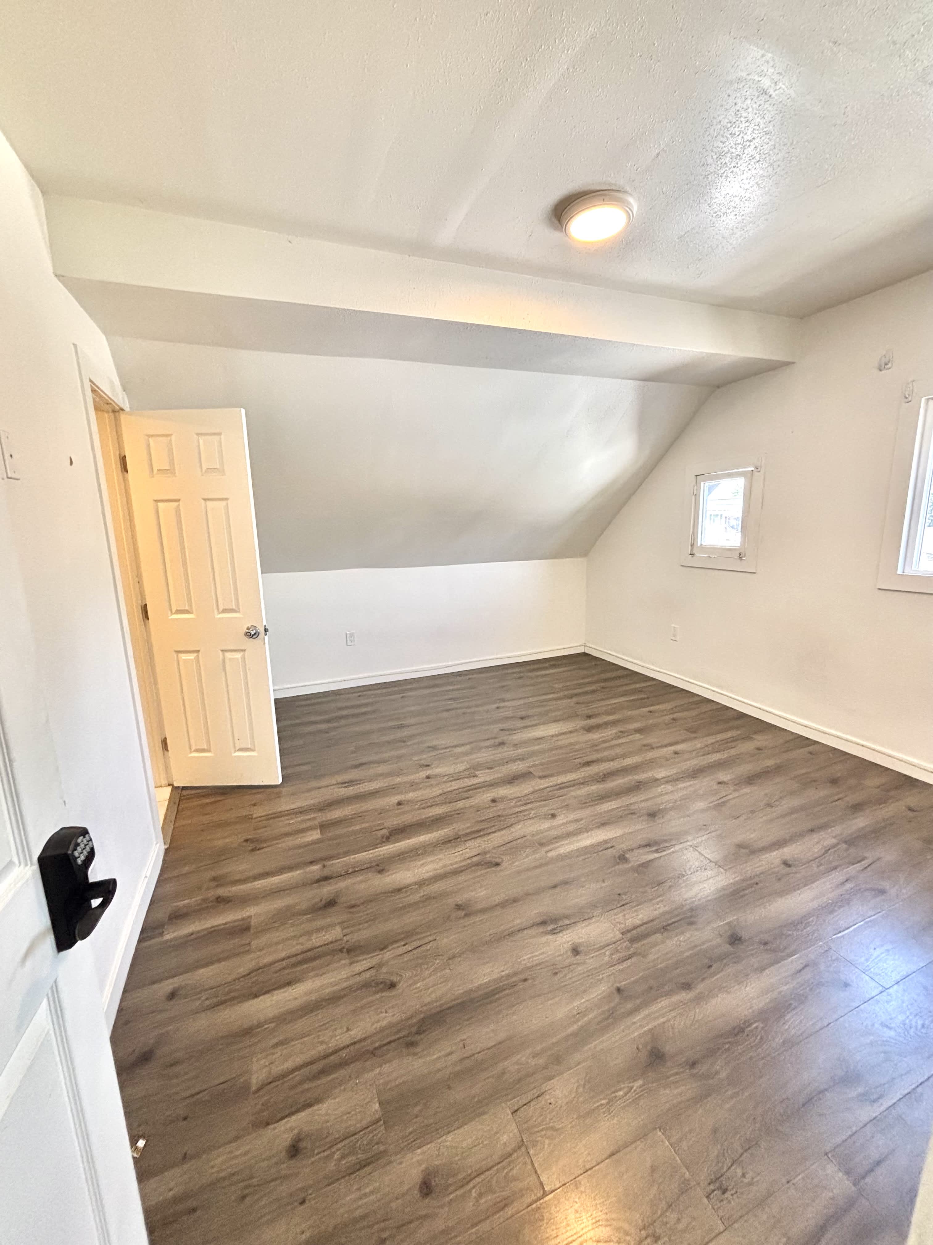 4059 Brighton Ave – photo 1