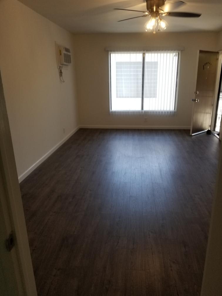 912 N Genesee Ave – photo 2