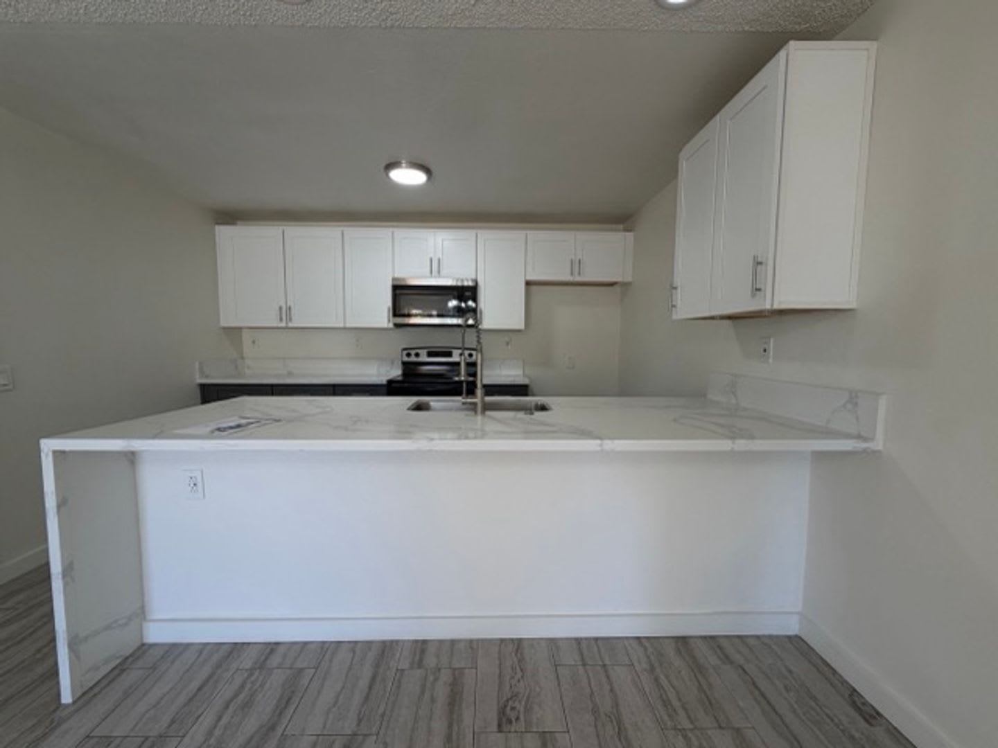 Nicely Remodeled Downstairs Unit – photo 4