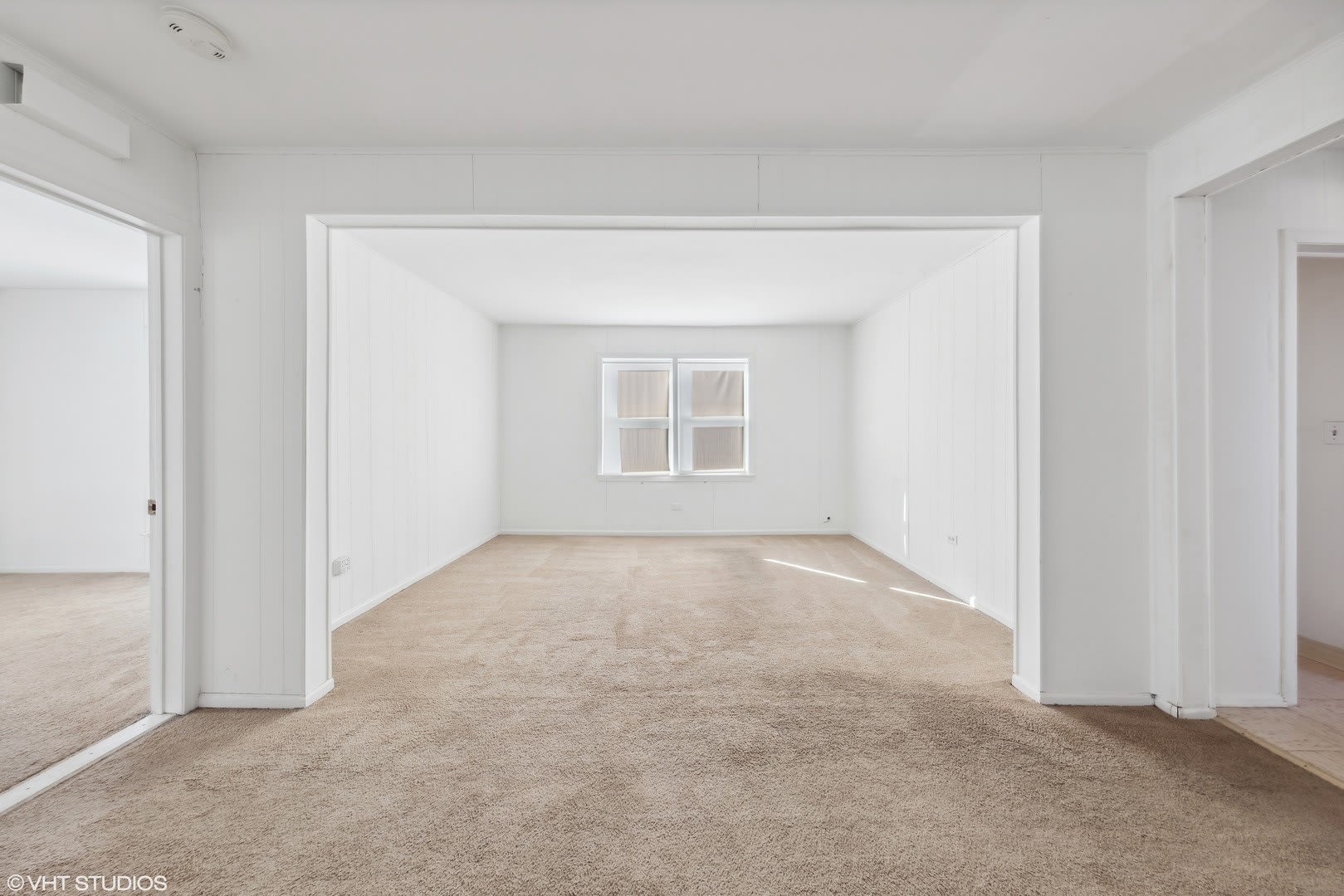 9518 S 53rd Avenue – photo 4