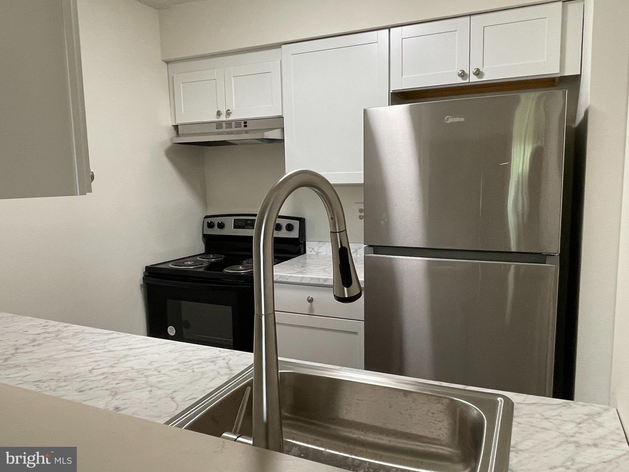 1216 RAVENS CREST Drive – photo 4