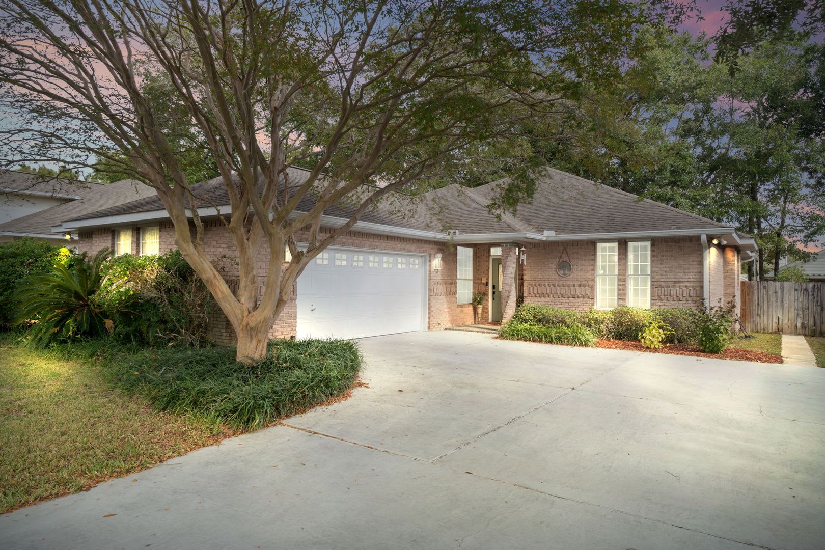 Must see 3 bed/2bath Home – photo 2