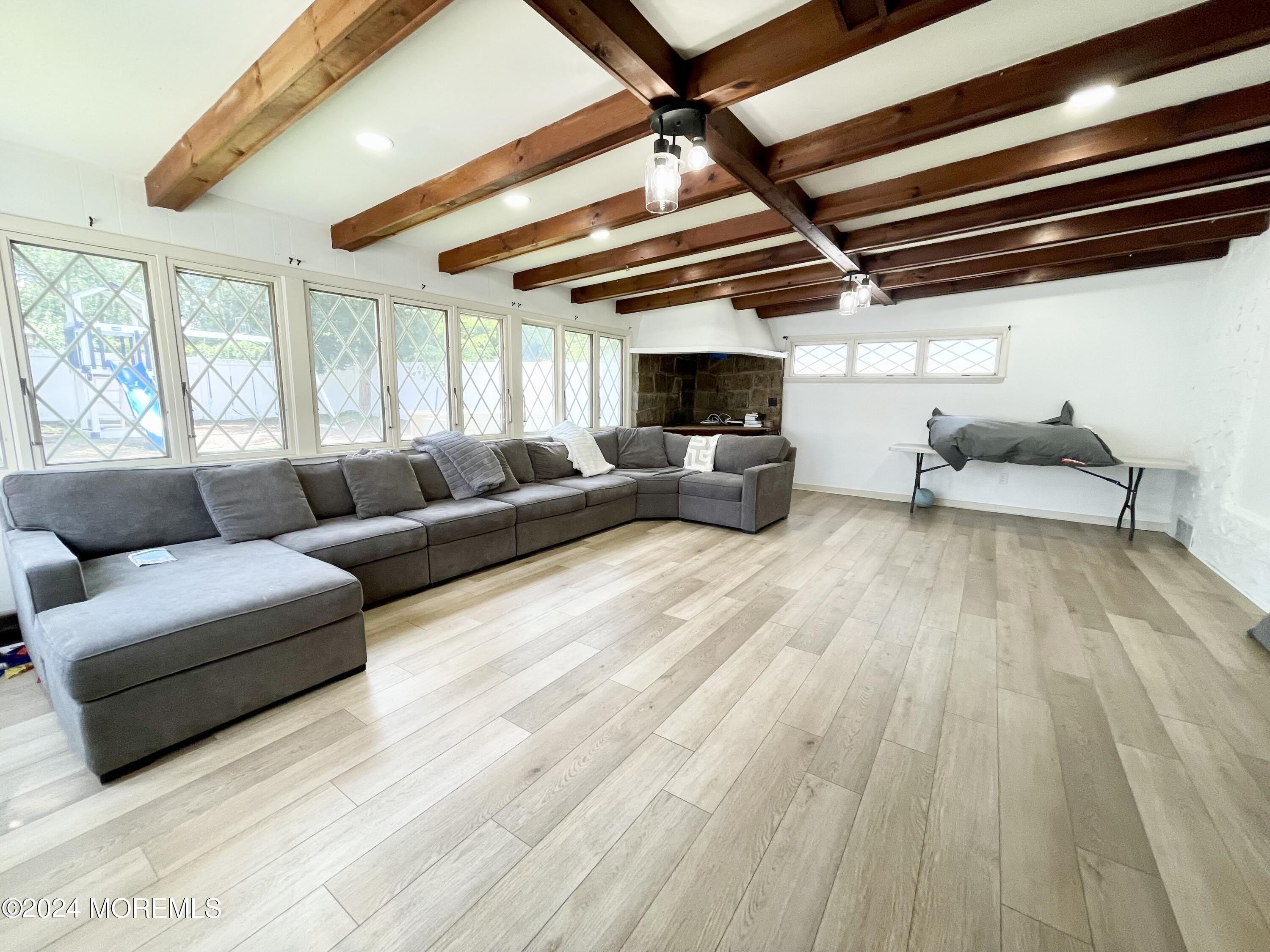 254 Lawrence Avenue – photo 4