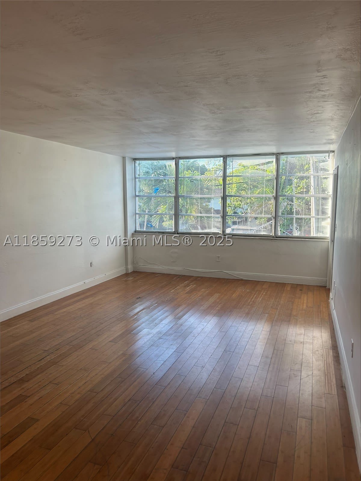 2175 Ne 170Th St – photo 2